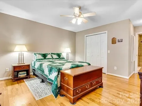 1284 Wexford Village Circle NE Lenoir NC 28645