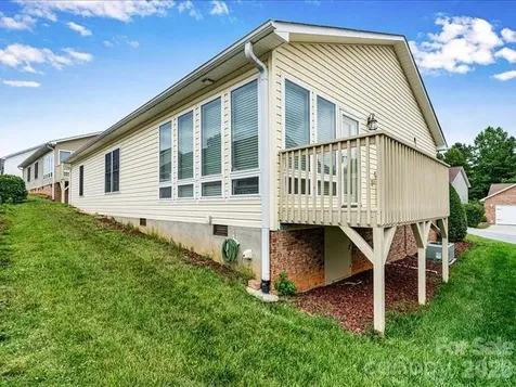 1284 Wexford Village Circle NE Lenoir NC 28645