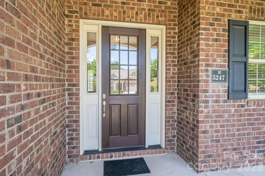 5247 Courtyard Lane Belmont NC 28012