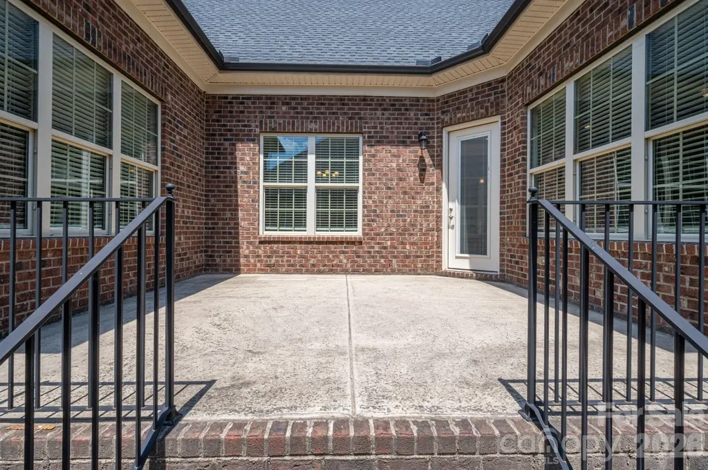 5247 Courtyard Lane Belmont NC 28012