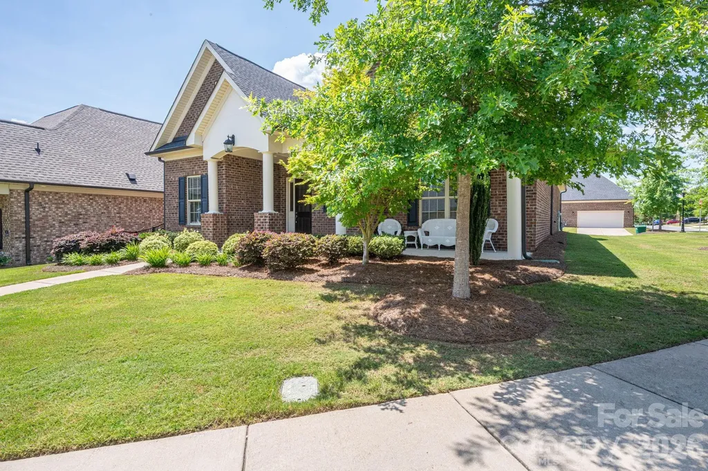 5247 Courtyard Lane Belmont NC 28012
