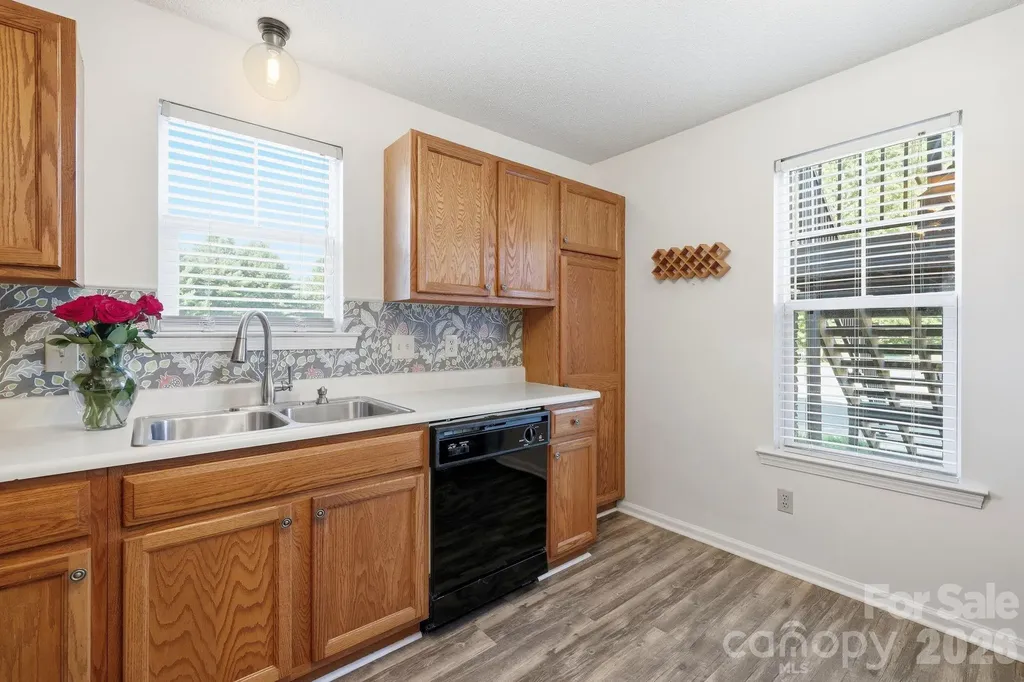 2705 Deermouse Way Hendersonville NC 28792