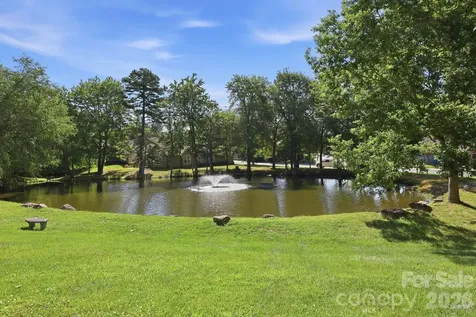 2705 Deermouse Way Hendersonville NC 28792