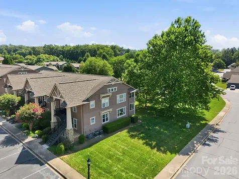 2705 Deermouse Way Hendersonville NC 28792