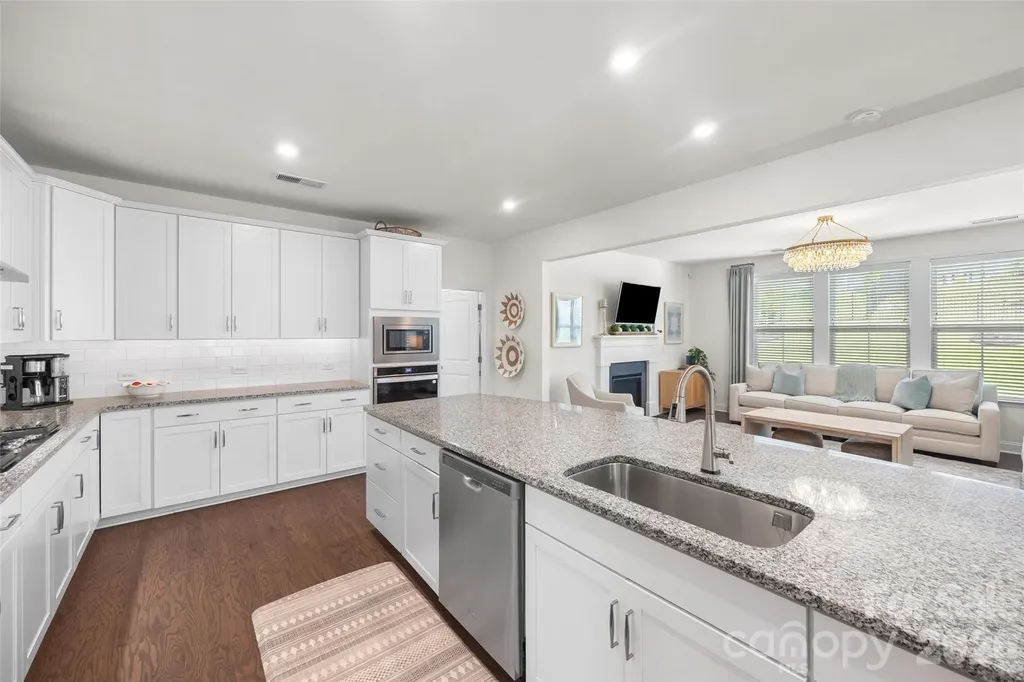 2025 Vettura Court Waxhaw NC 28173