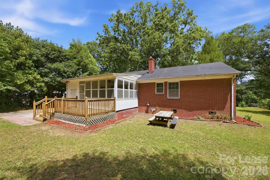 631 Townsend Avenue Gastonia NC 28052