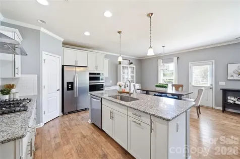 11141 Crane Creek Drive Charlotte NC 28278