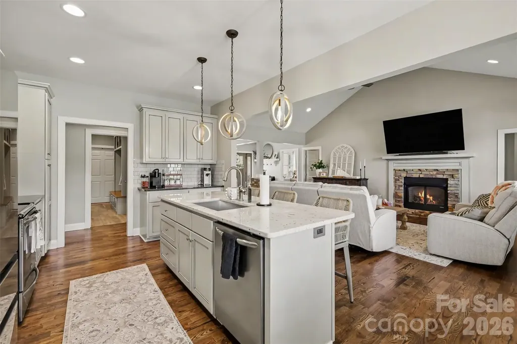 4672 Grace Chapel Road Granite Falls NC 28630