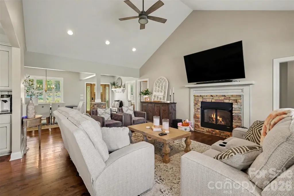 4672 Grace Chapel Road Granite Falls NC 28630