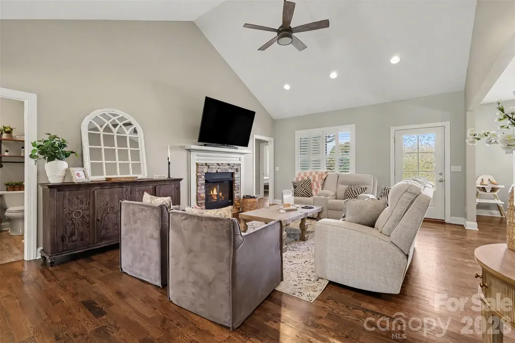 4672 Grace Chapel Road Granite Falls NC 28630
