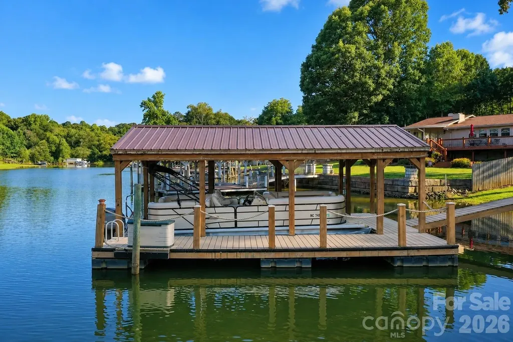 6208 Vandresser Point Hickory NC 28601