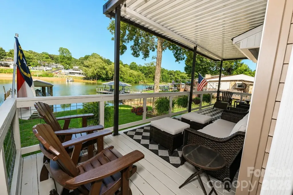 6208 Vandresser Point Hickory NC 28601