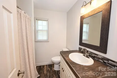 6208 Vandresser Point Hickory NC 28601