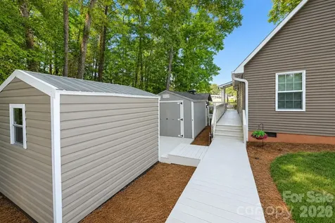 6208 Vandresser Point Hickory NC 28601