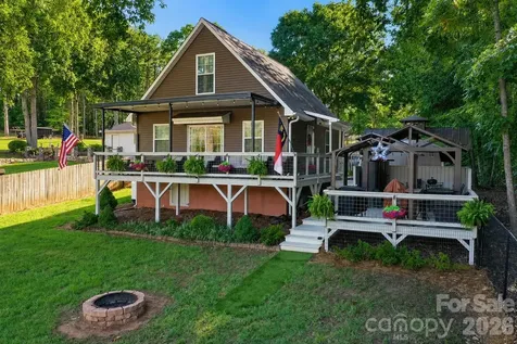 6208 Vandresser Point Hickory NC 28601