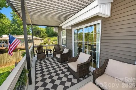 6208 Vandresser Point Hickory NC 28601