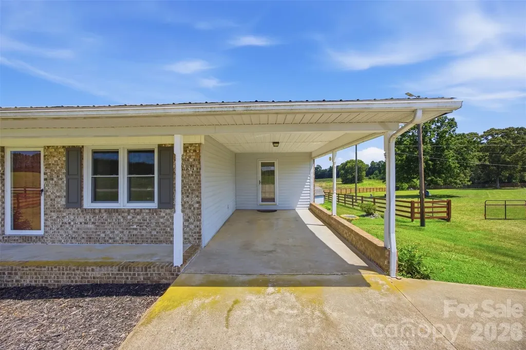 128 Old Hollis Road Ellenboro NC 28040