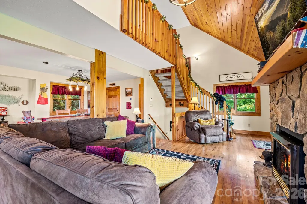 160 Bridle Drive Maggie Valley NC 28751