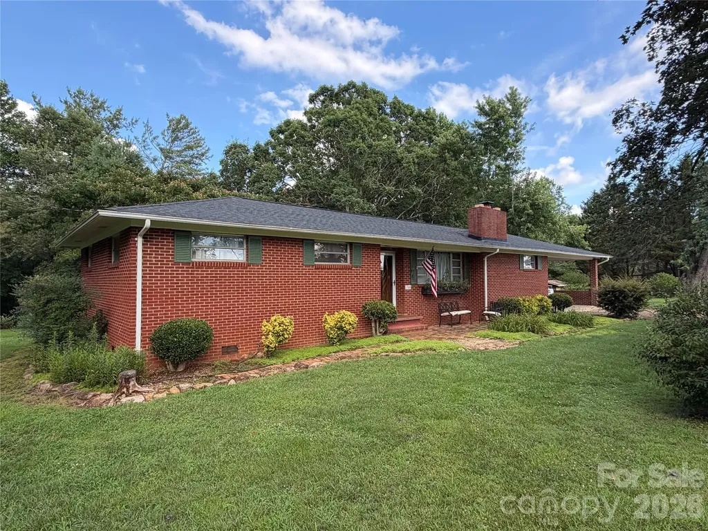 1345 Rock Hill Street Nebo NC 28761