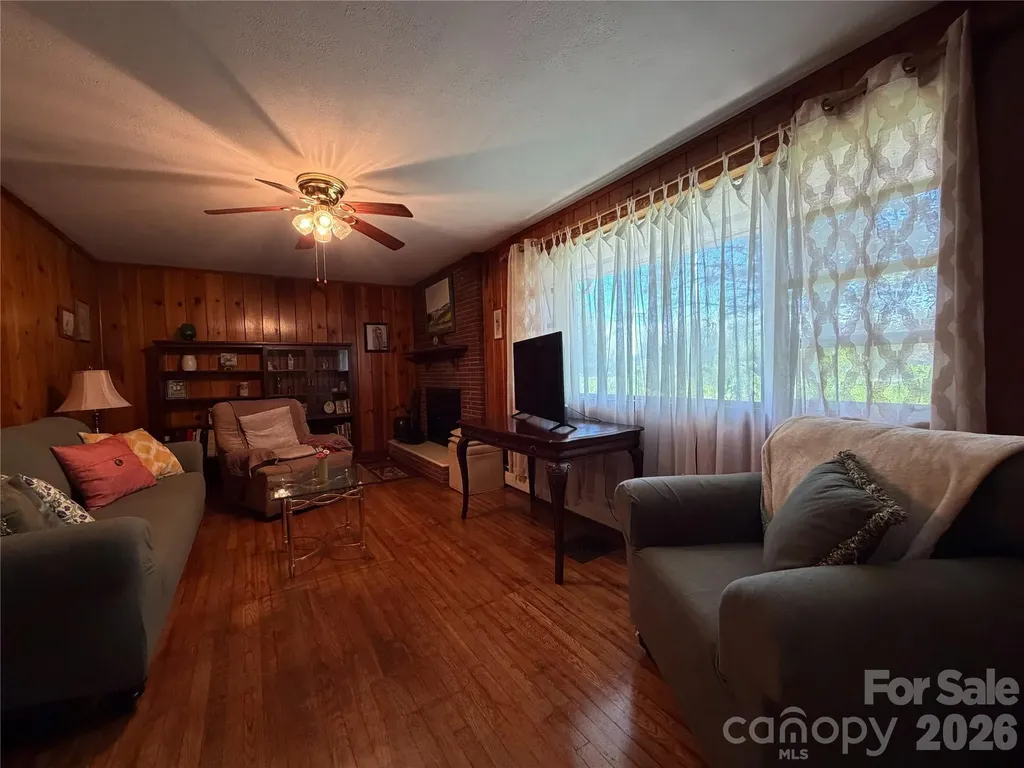 1345 Rock Hill Street Nebo NC 28761