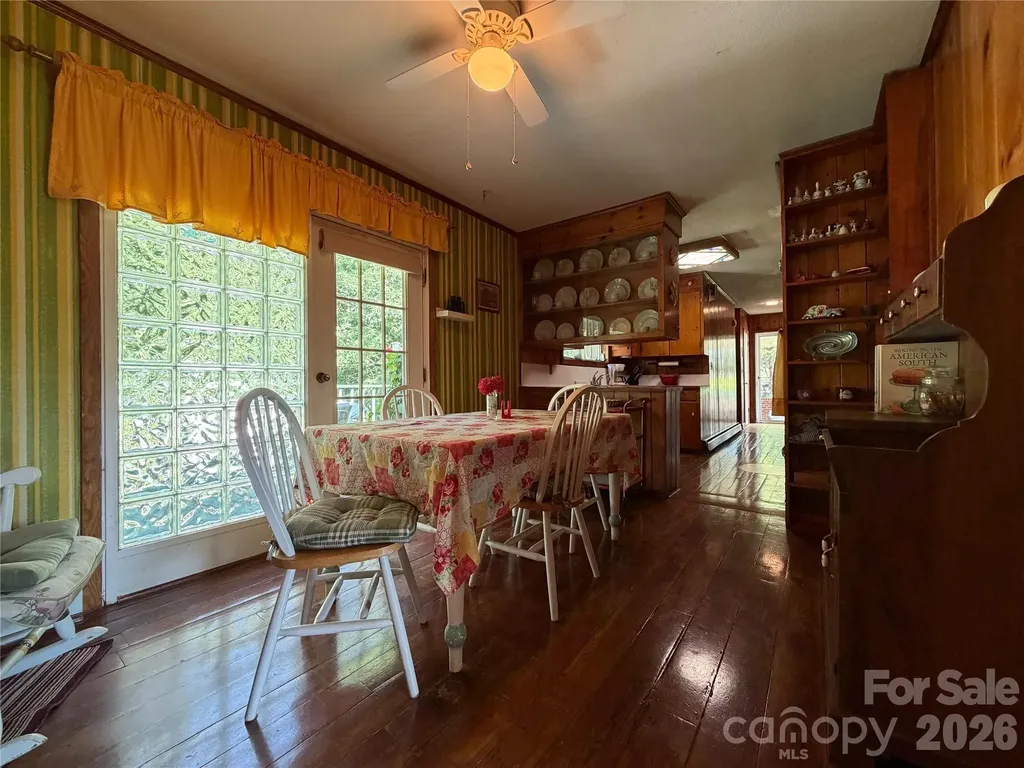 1345 Rock Hill Street Nebo NC 28761