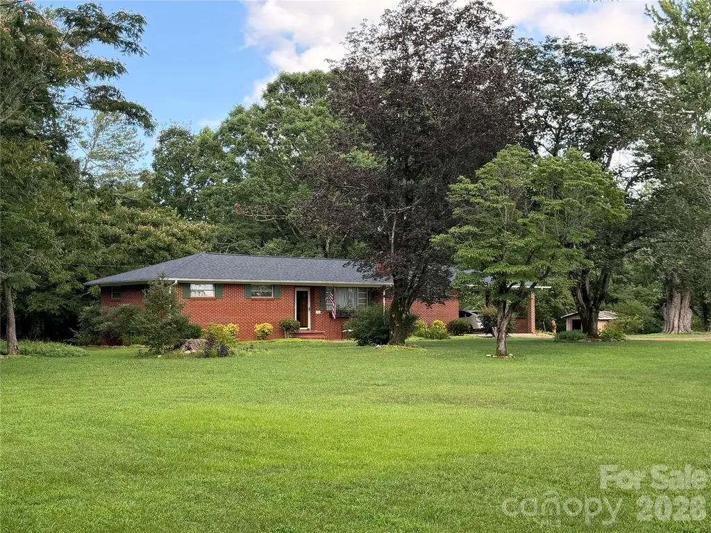 1345 Rock Hill Street Nebo NC 28761