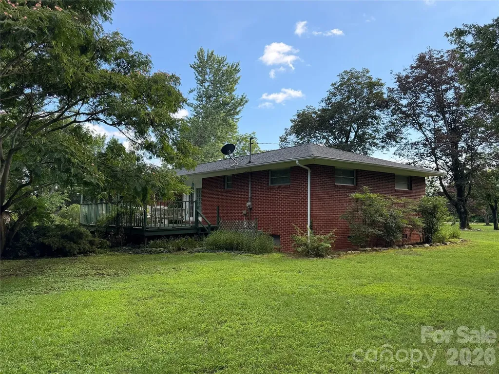 1345 Rock Hill Street Nebo NC 28761