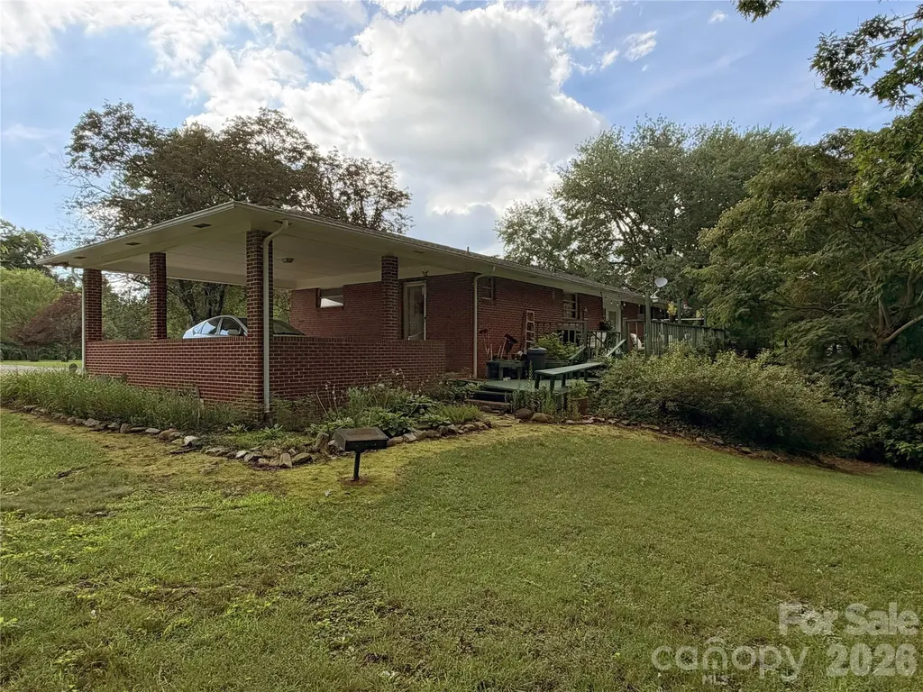 1345 Rock Hill Street Nebo NC 28761