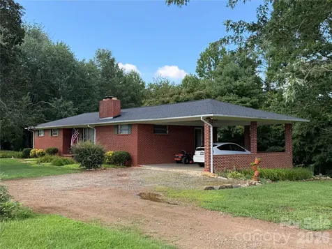 1345 Rock Hill Street Nebo NC 28761