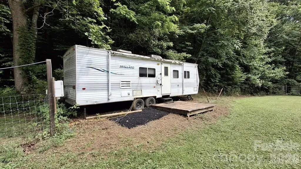454 Bradley Branch Road Whittier NC 28789