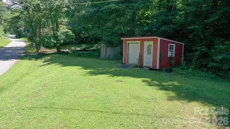 454 Bradley Branch Road Whittier NC 28789