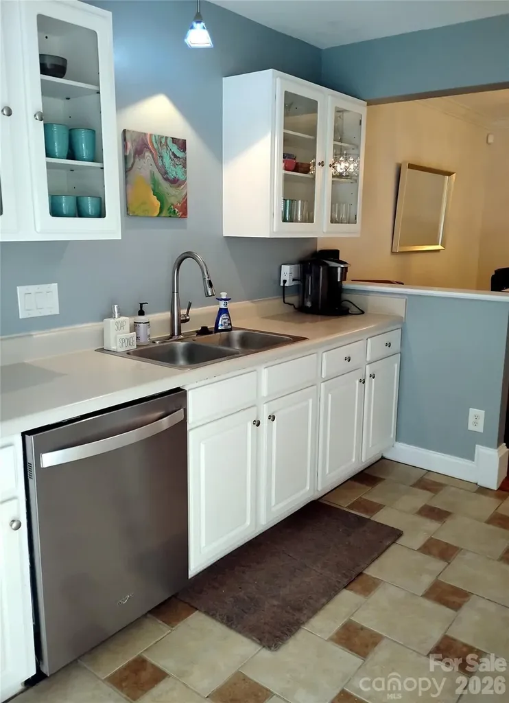 6726 Vlosi Drive Charlotte NC 28226