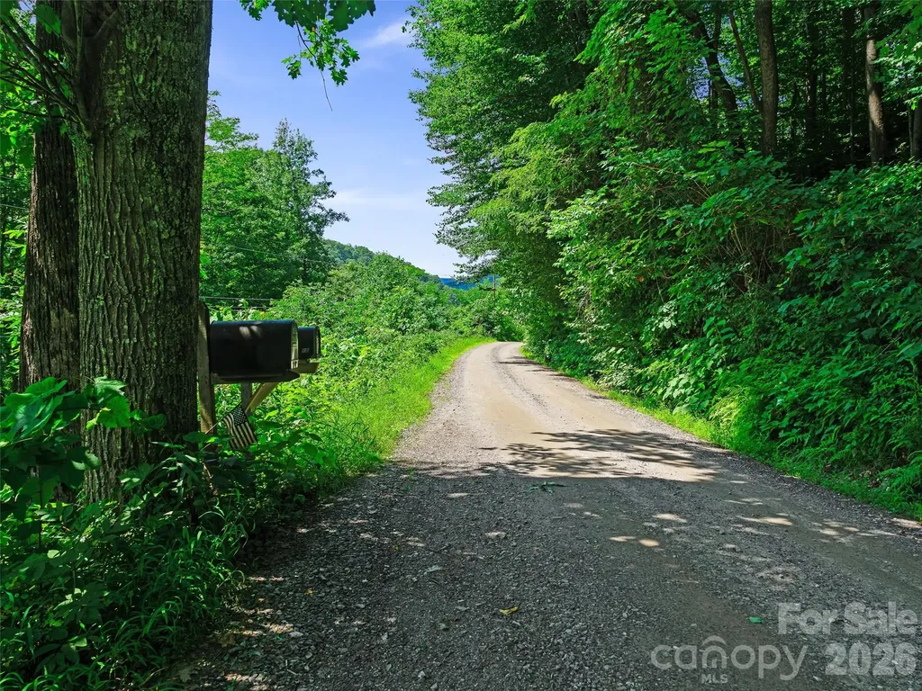 0000 Deep Gap Road Burnsville NC 28714