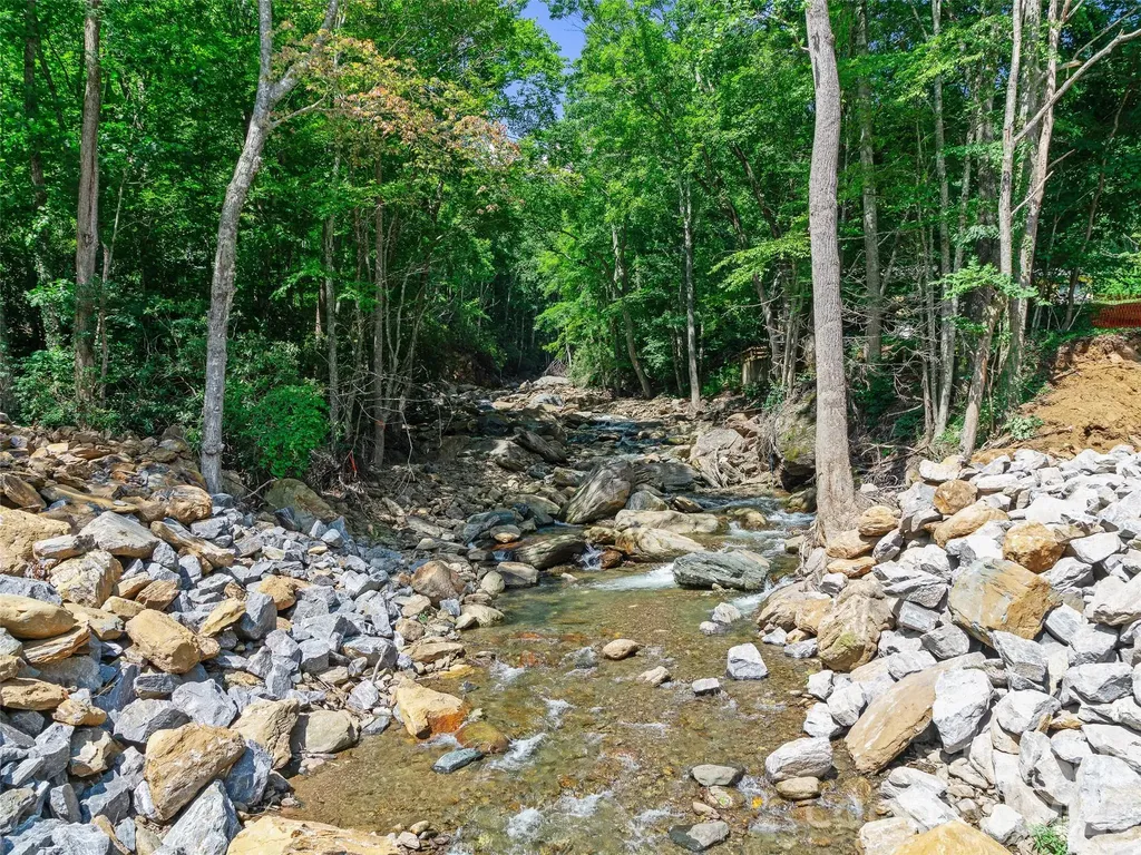 0000 Deep Gap Road Burnsville NC 28714