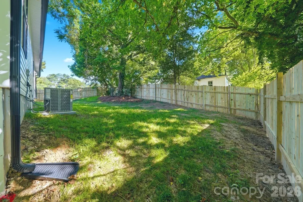 1111 W 7th Avenue Gastonia NC 28052