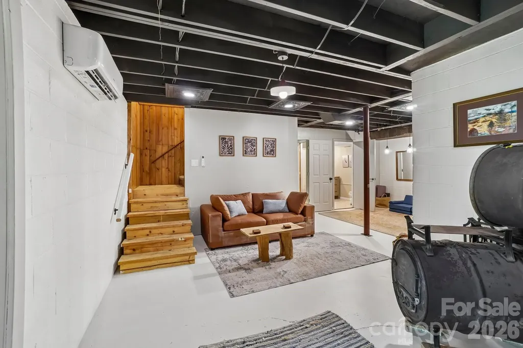 637 Cascade Lake Road Pisgah Forest NC 28768