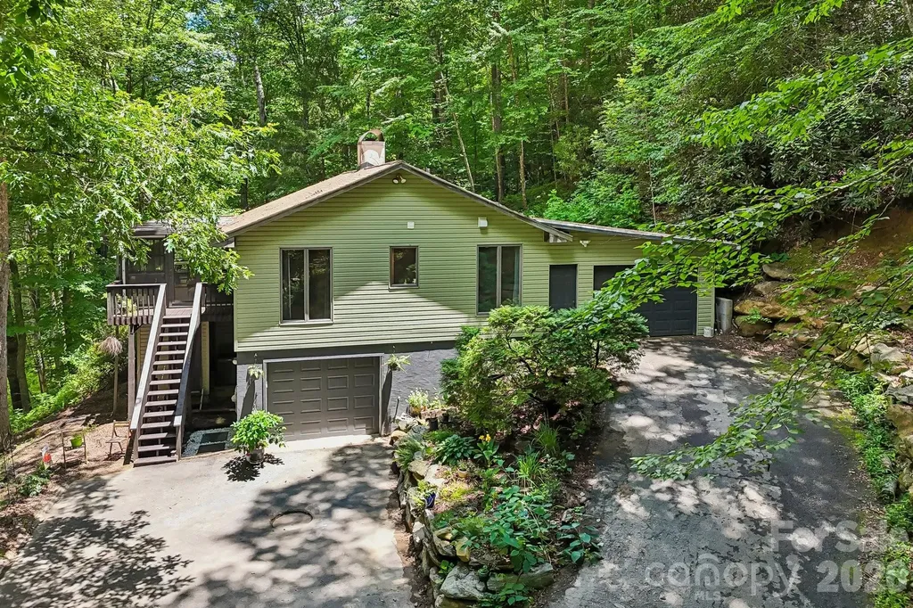 637 Cascade Lake Road Pisgah Forest NC 28768