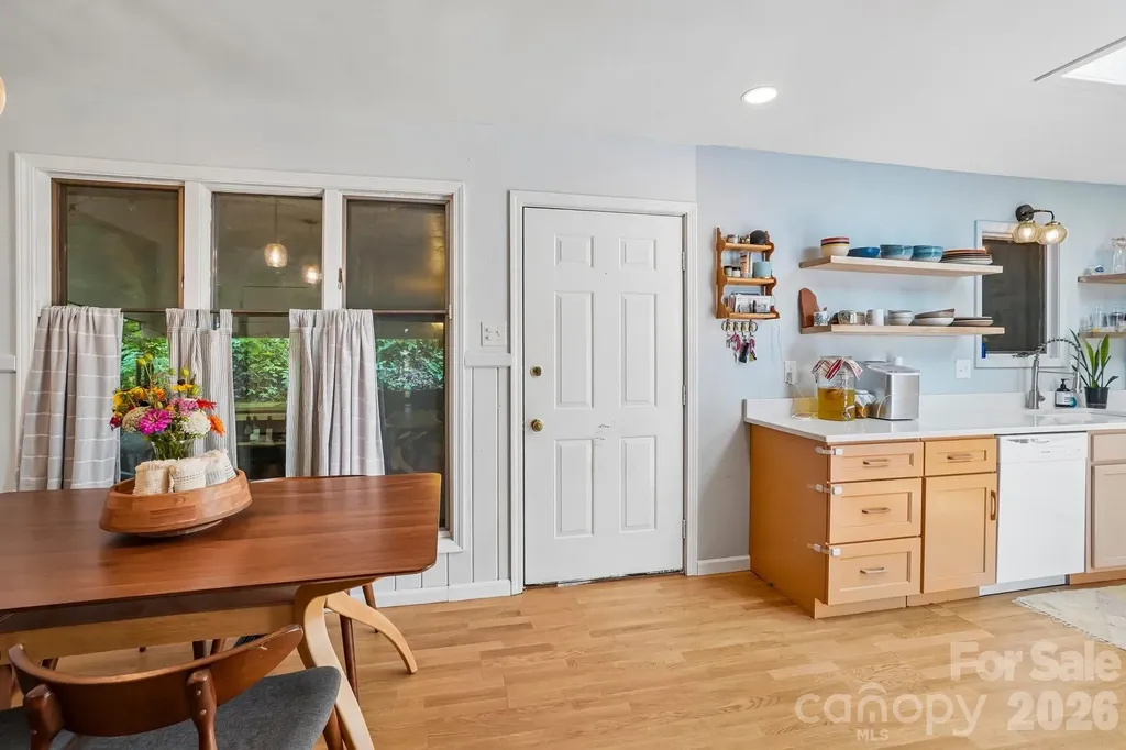 637 Cascade Lake Road Pisgah Forest NC 28768