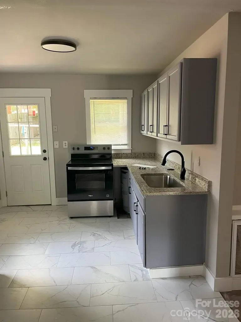1716 Catherine Simmons Avenue Charlotte NC 28216