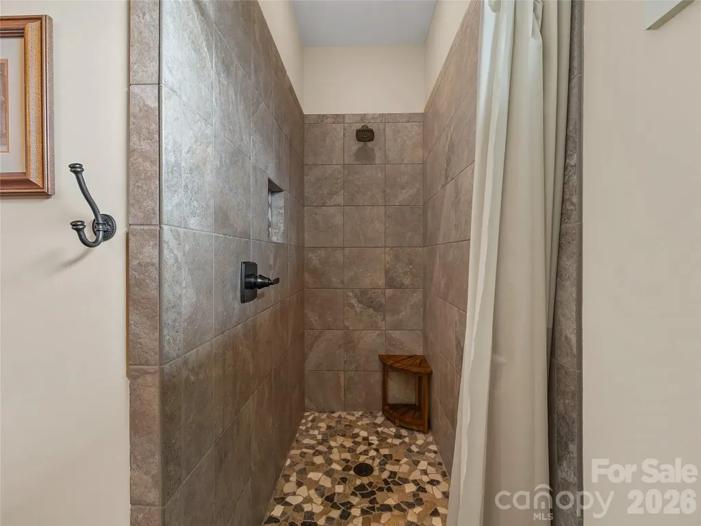 197 Arlys Lane Tryon NC 28782