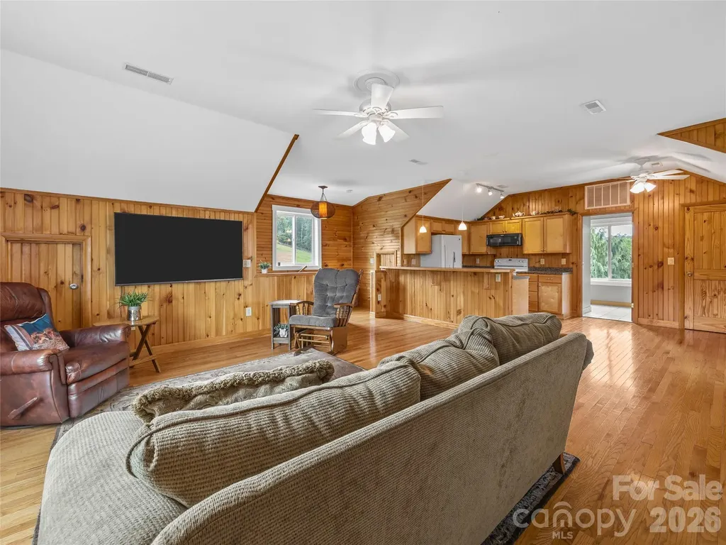 197 Arlys Lane Tryon NC 28782