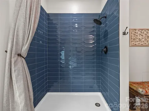 197 Arlys Lane Tryon NC 28782