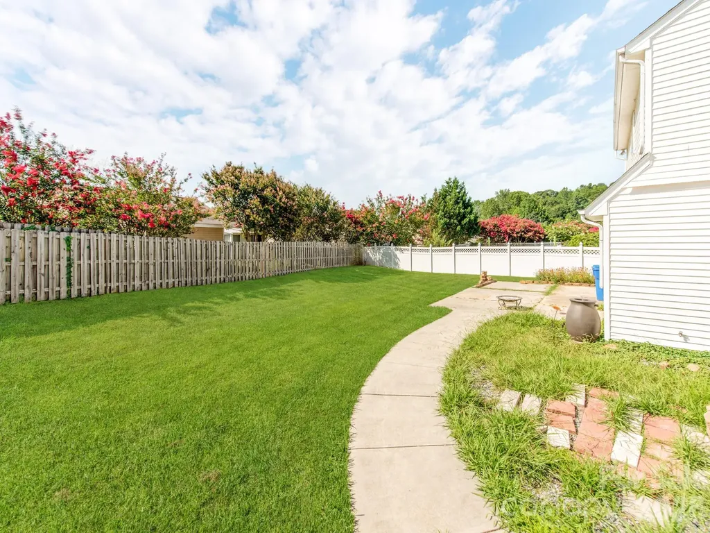 112 Elrosa Road Mooresville NC 28115