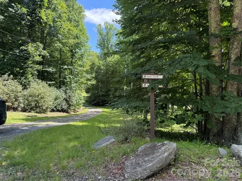 999 Hawks Nest Drive Burnsville NC 28714