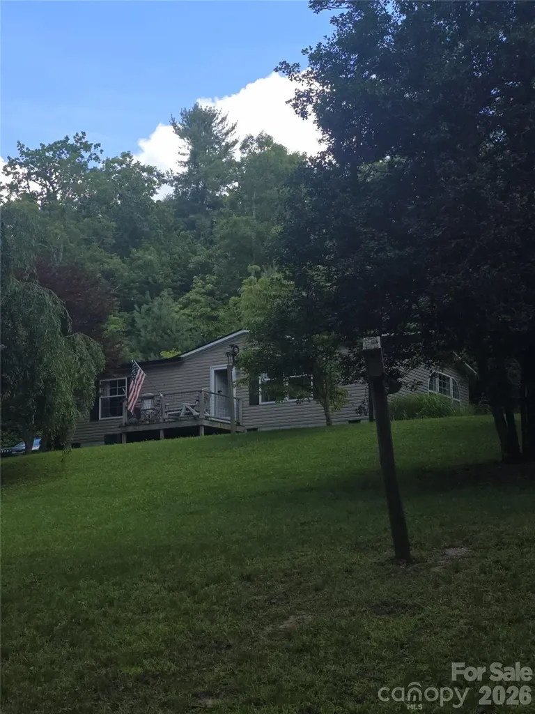 192 Lady Bug Lane Penrose NC 28766