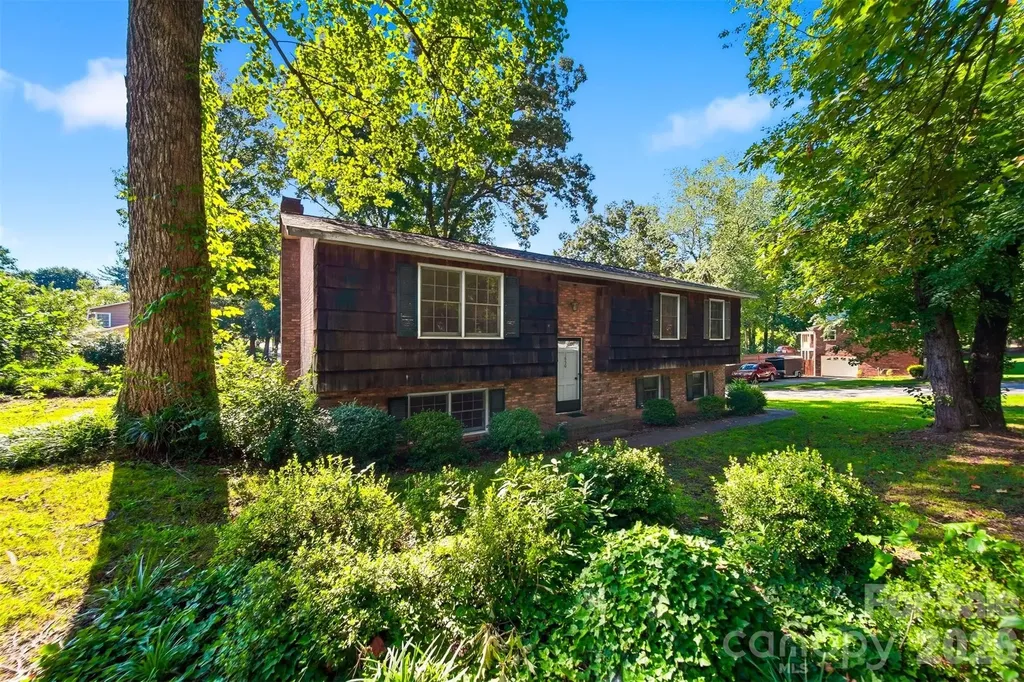 1650 12th Street Drive NW Hickory NC 28601