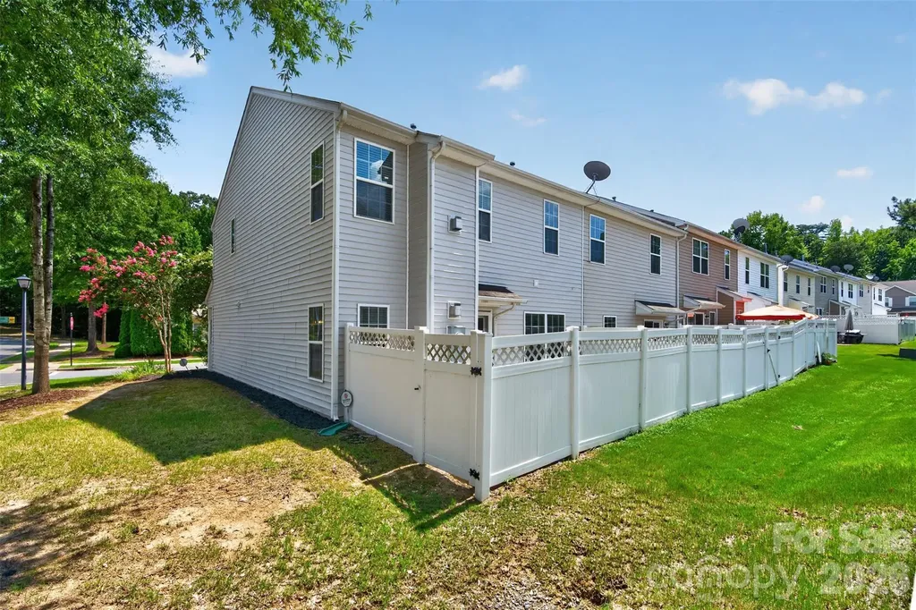 13904 Singleleaf Lane Charlotte NC 28278