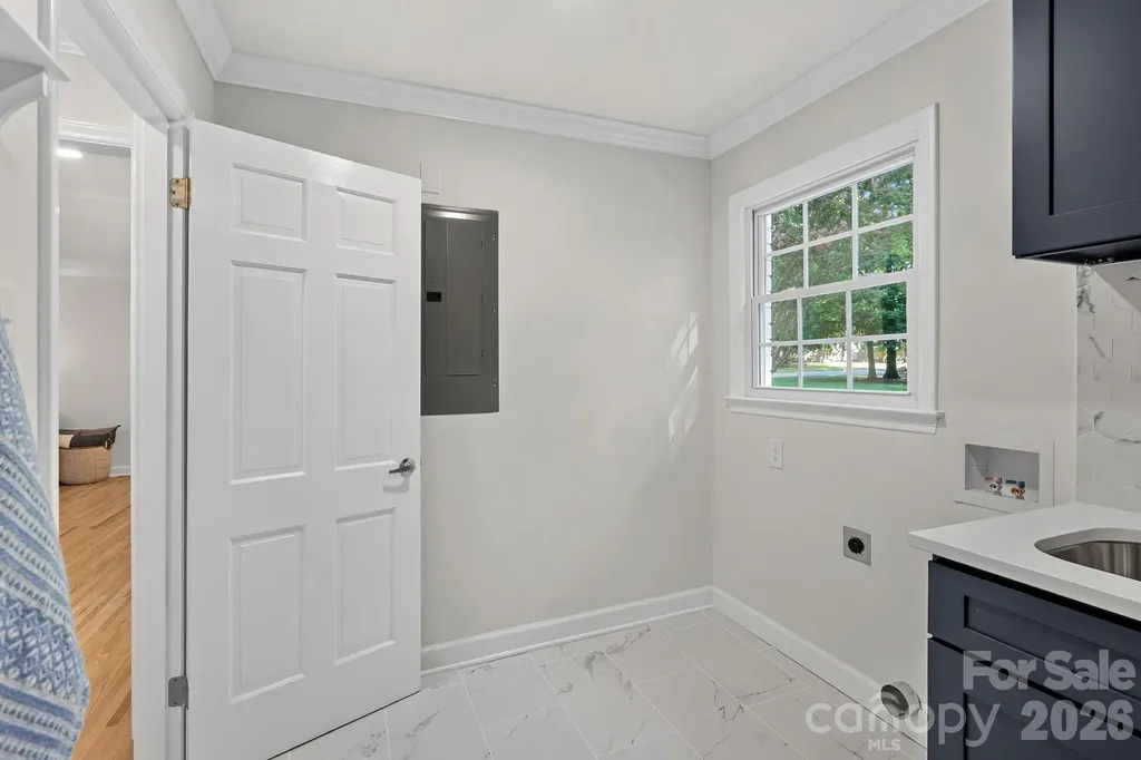 1100 Braeburn Road Charlotte NC 28211