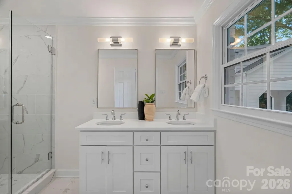 1100 Braeburn Road Charlotte NC 28211