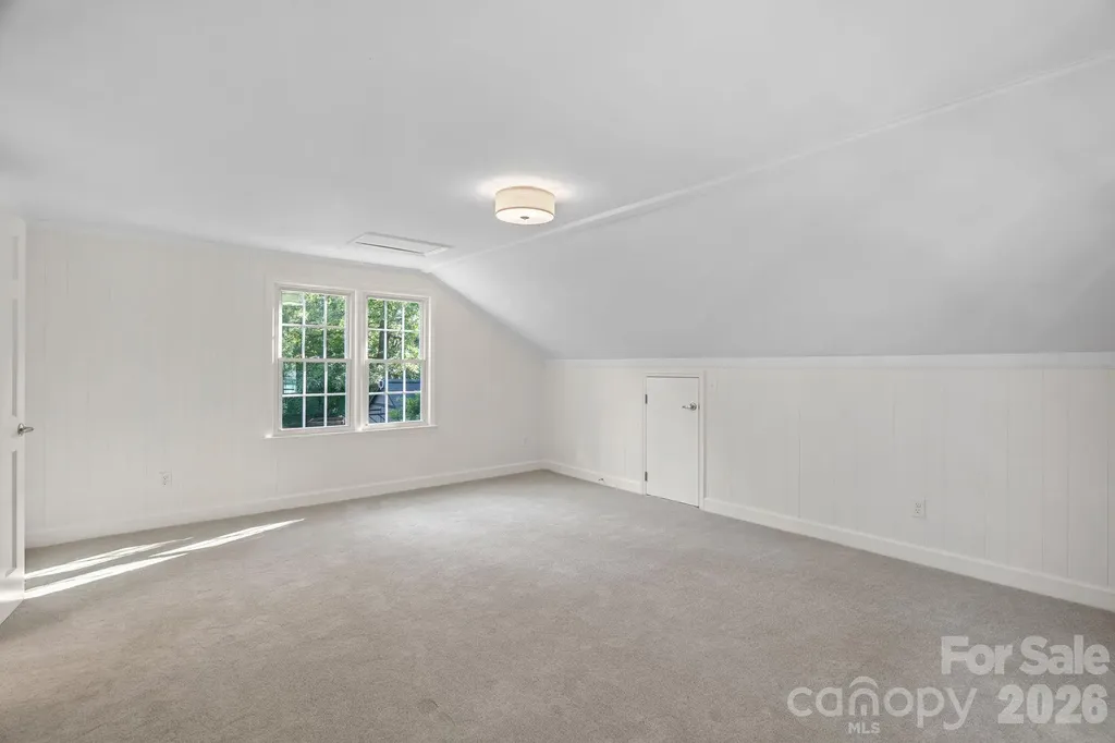 1100 Braeburn Road Charlotte NC 28211